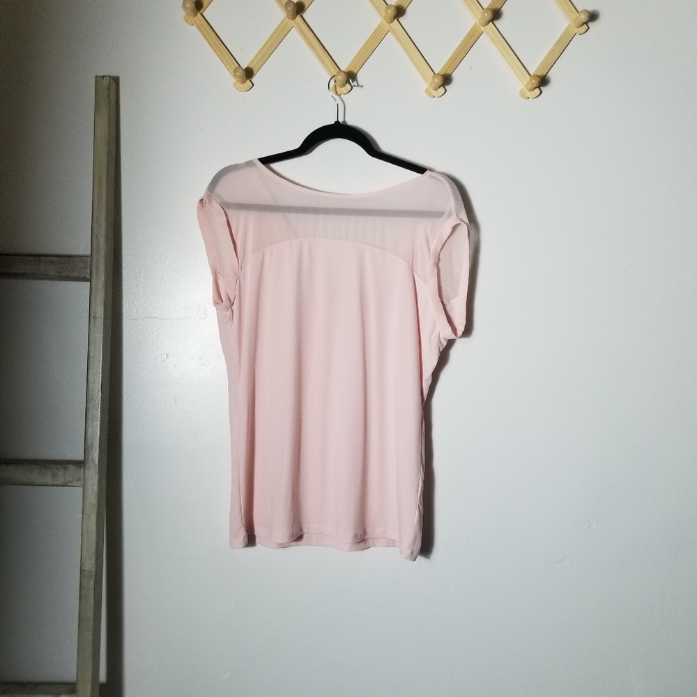 NEW YORK & COMPANY LIGHT PINK BLOUSE ESTIMATED SIZE LARGE